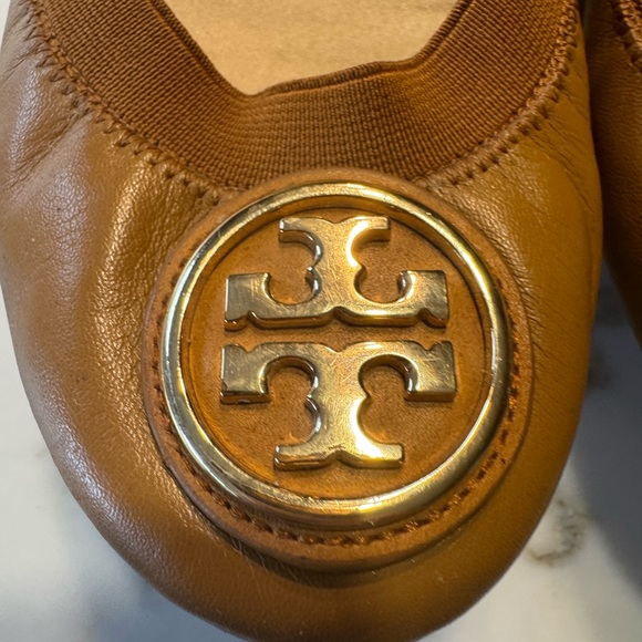 Tory Burch Chestnut Leather Ballet Flats with Gold Logo - Picture 2 of 6